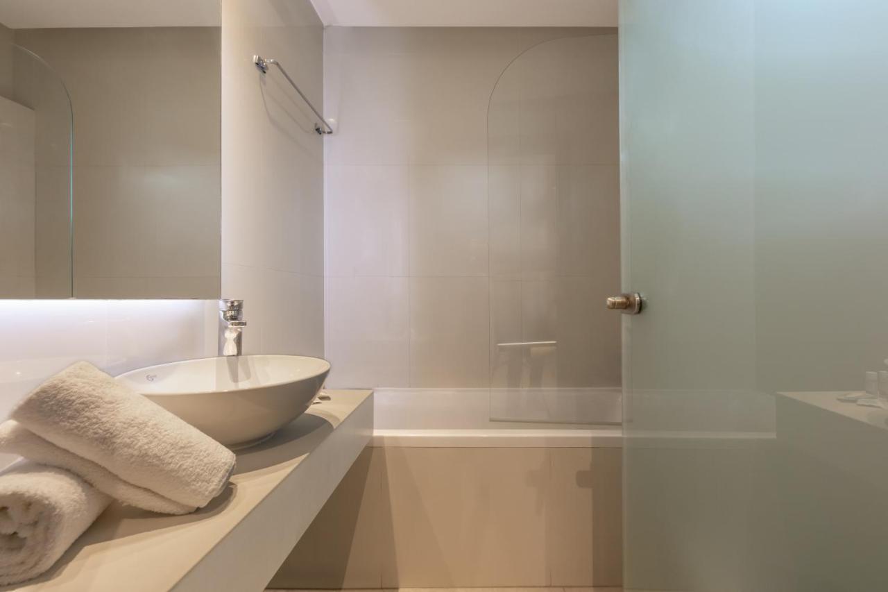 Mythos Suites Hotel Тігакі Екстер'єр фото