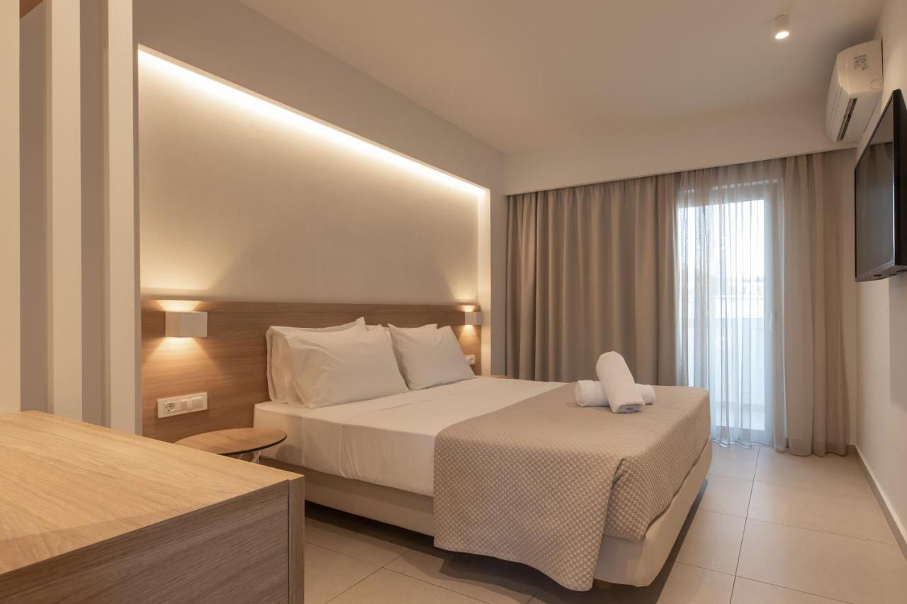 Mythos Suites Hotel Тігакі Екстер'єр фото