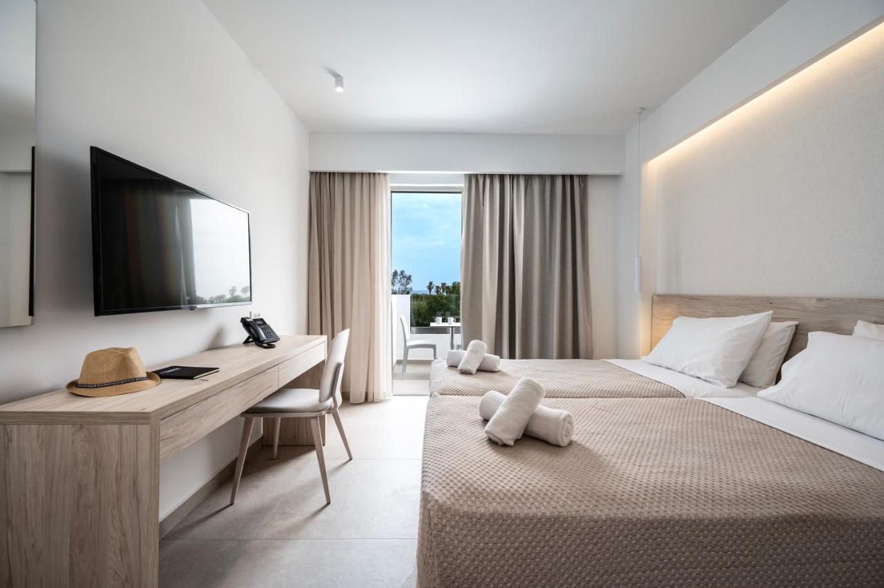 Mythos Suites Hotel Тігакі Екстер'єр фото