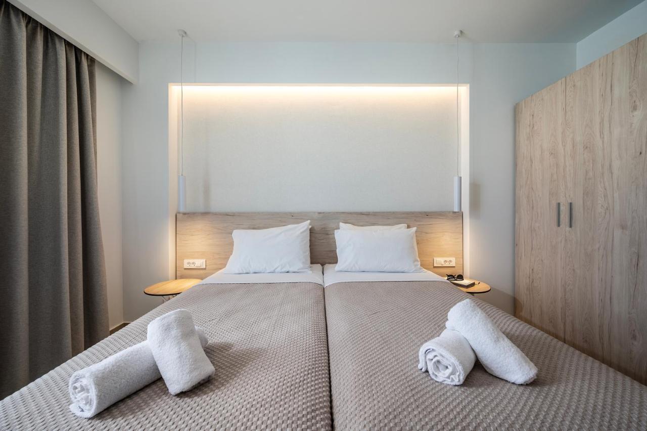 Mythos Suites Hotel Тігакі Екстер'єр фото