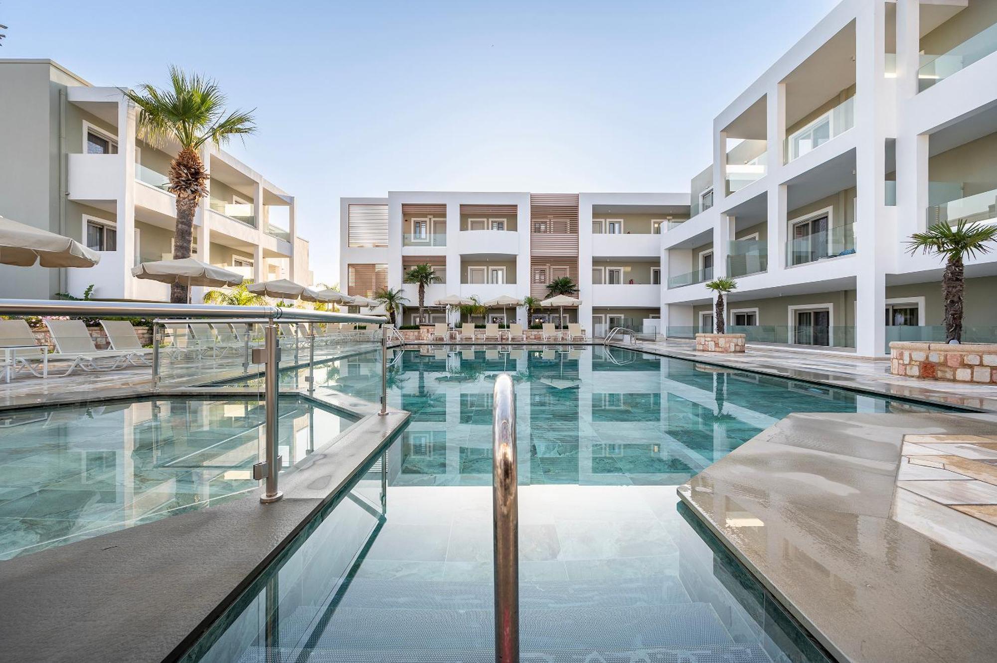 Mythos Suites Hotel Тігакі Екстер'єр фото